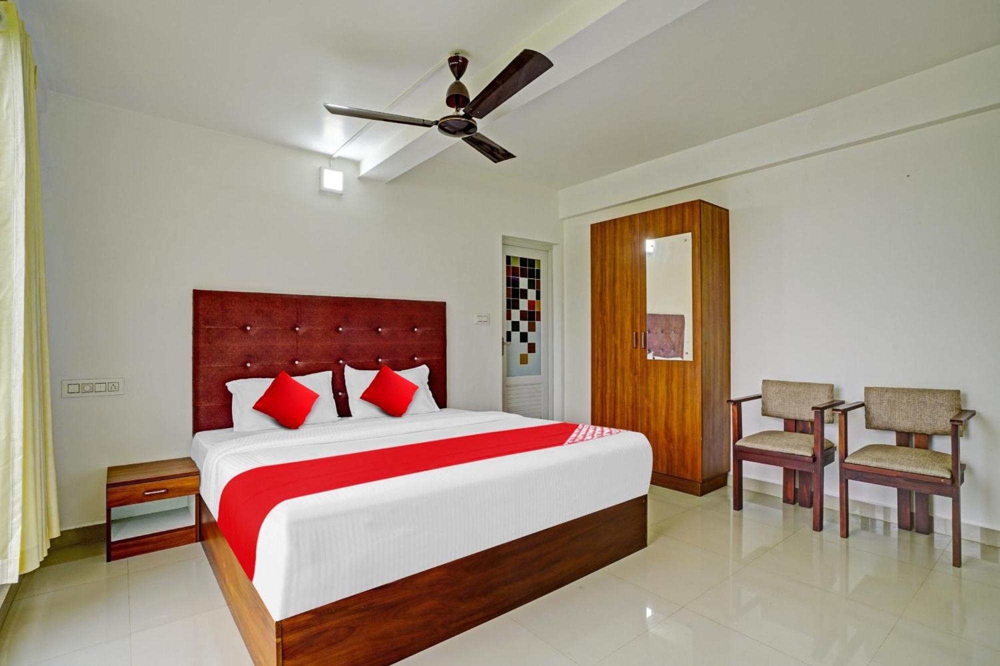 Hotel Oyo Flagship 81260 Star Lights Munnar Esterno foto